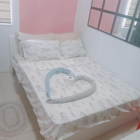 Urban Deca Staycation Mandaluyong Exteriör bild