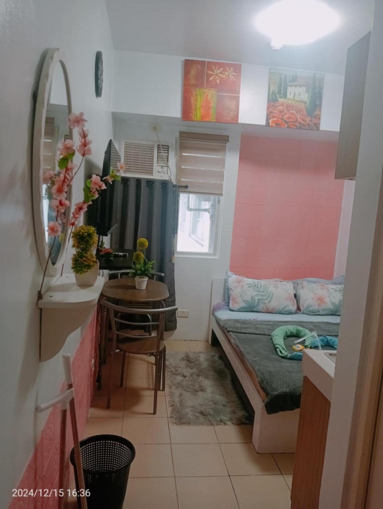 Urban Deca Staycation Mandaluyong Exteriör bild