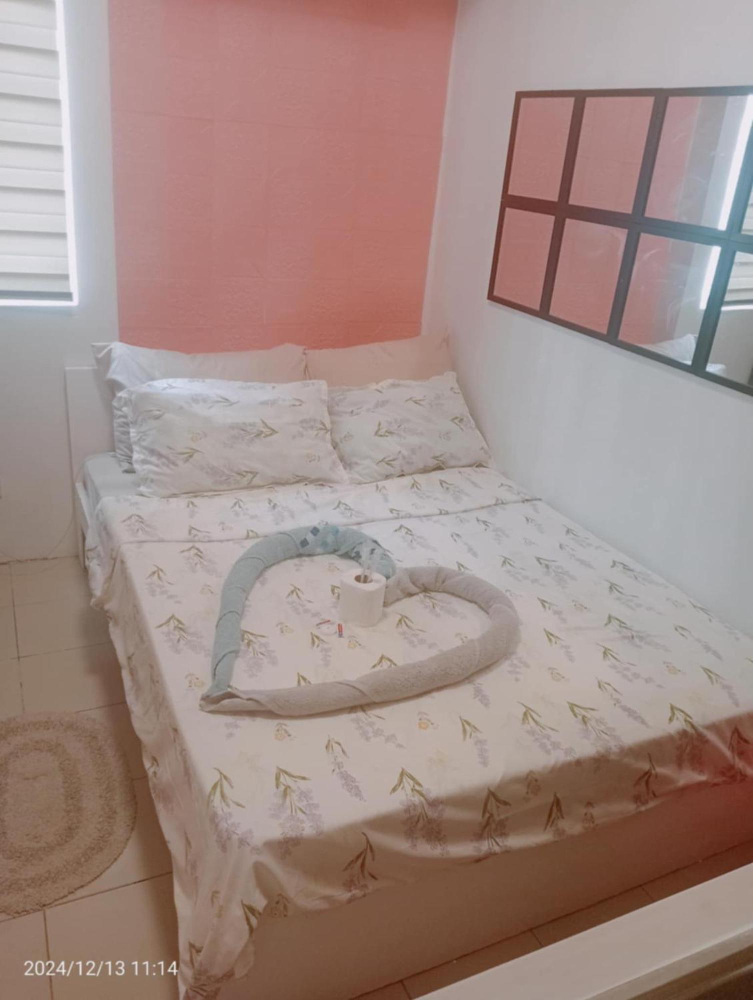 Urban Deca Staycation Mandaluyong Exteriör bild