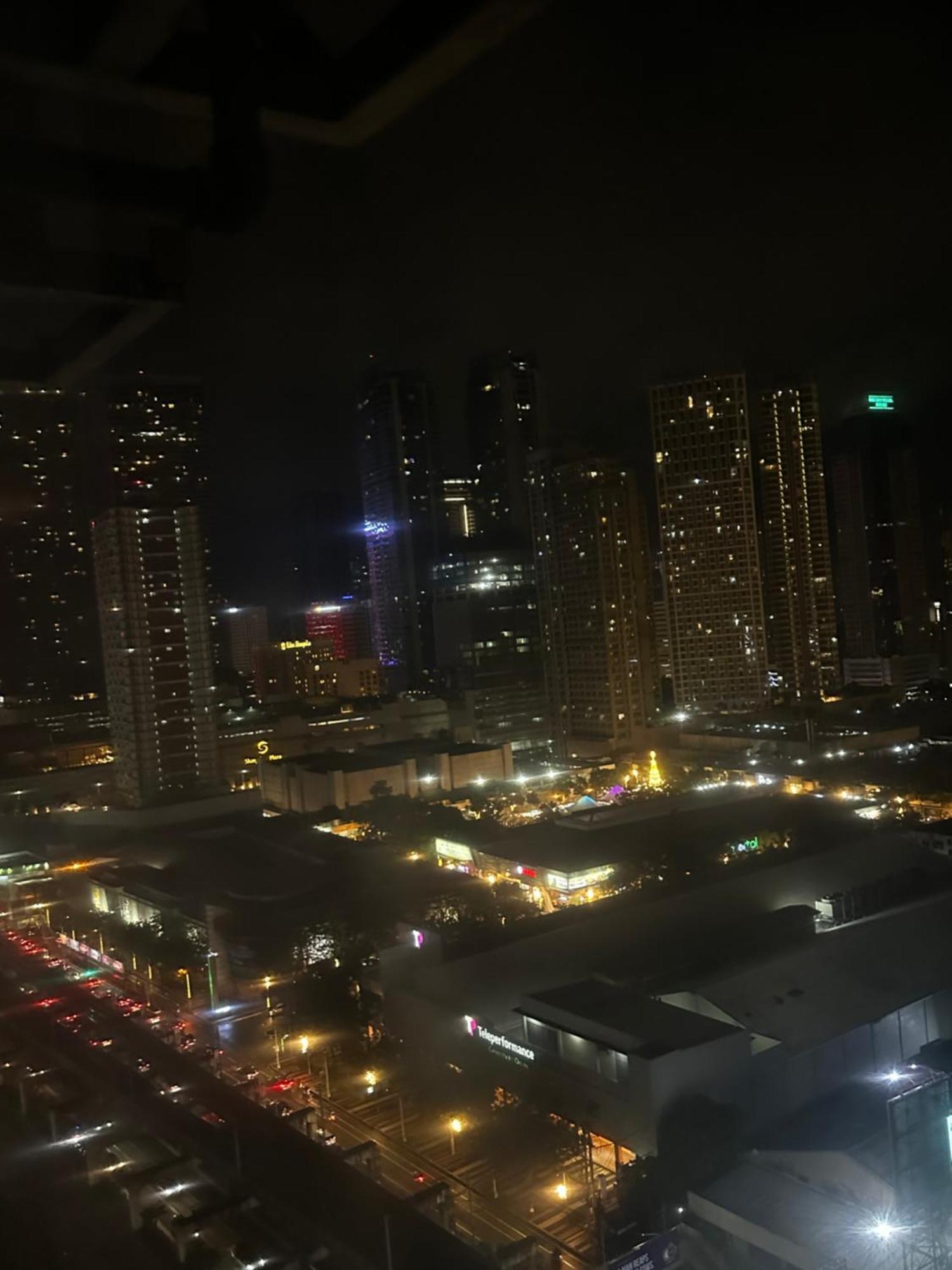 Urban Deca Staycation Mandaluyong Exteriör bild